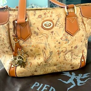 Puerile Guidi handbag purchased in Italy. Gently used.